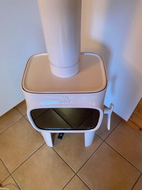 Pose d&rsquo;un poêle Jotul aux Gets