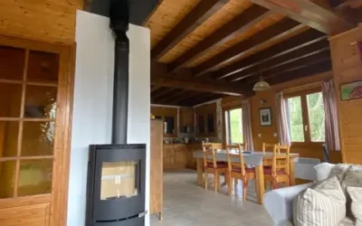 Installation d’un poêle à bois dans un chalet aux Gets (74)