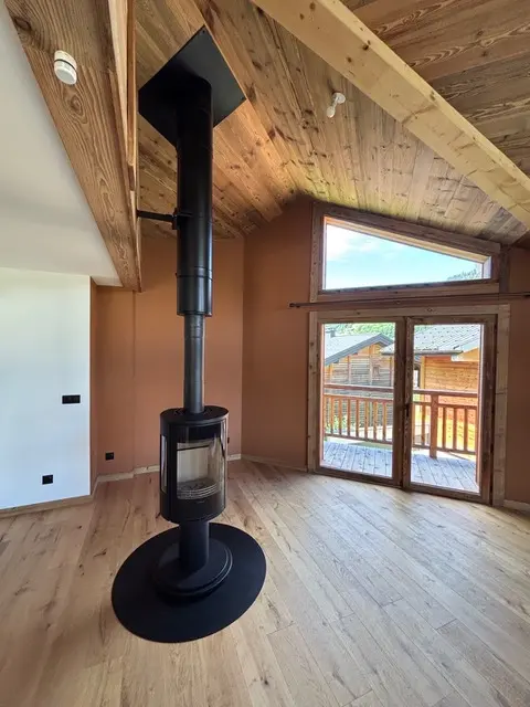 Installation d&rsquo;un poêle à bois aux Gets